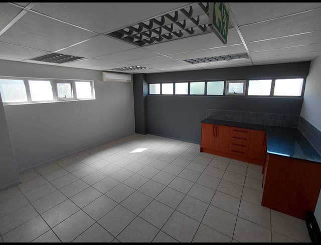 248M² OFFICE TO LET IN KYALAMI
